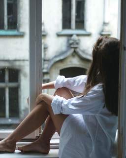 Valentina Lodovini feet photo thumbnail