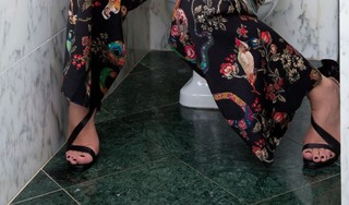 Valentina Lodovini feet photo thumbnail