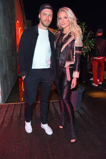 Valentina Pahde feet photo thumbnail