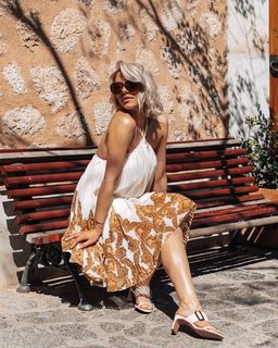 Valentina Pahde feet photo thumbnail