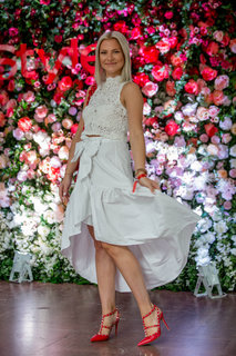 Valentina Pahde feet photo thumbnail