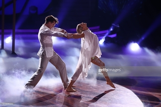 Valentina Pahde feet photo thumbnail