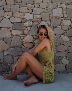 Valentina Pahde feet photo thumbnail