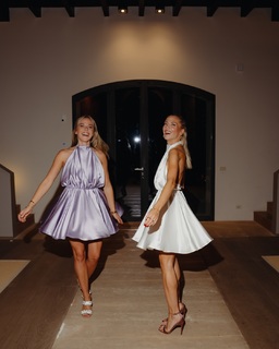 Valentina Pahde feet photo thumbnail