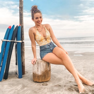 Valentina Rodríguez feet photo 1