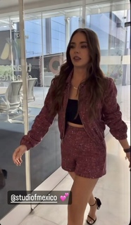 Valentina Rodríguez feet photo 1