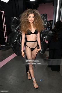 Valentina Sampaio feet photo 6