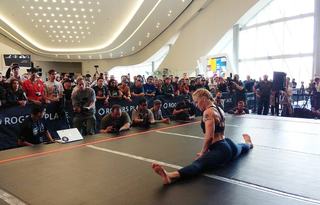 Valentina Shevchenko feet photo thumbnail