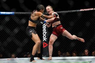 Valentina Shevchenko feet photo thumbnail