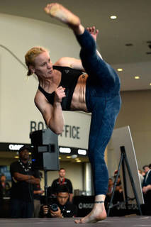 Valentina Shevchenko feet photo thumbnail
