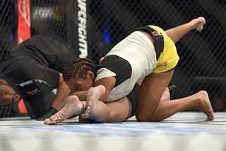 Valentina Shevchenko feet photo thumbnail