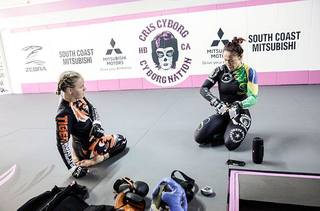 Valentina Shevchenko feet photo thumbnail