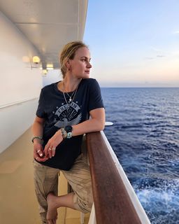 Valentina Shevchenko feet photo thumbnail