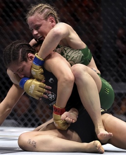 Valentina Shevchenko feet photo thumbnail