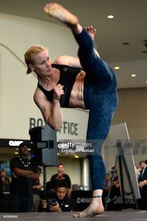 Valentina Shevchenko feet photo thumbnail