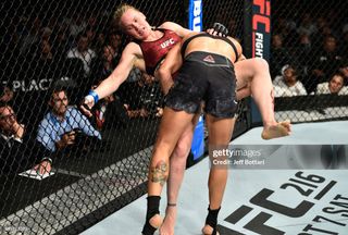Valentina Shevchenko feet photo thumbnail