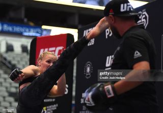 Valentina Shevchenko feet photo thumbnail