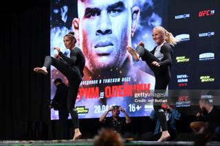 Valentina Shevchenko feet photo thumbnail