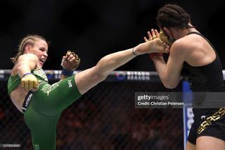 Valentina Shevchenko feet photo thumbnail