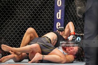 Valentina Shevchenko feet photo thumbnail