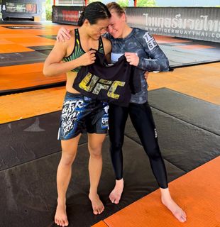 Valentina Shevchenko feet photo thumbnail