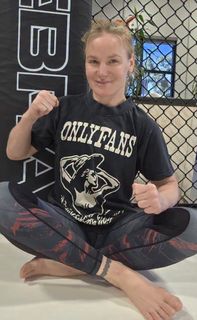 Valentina Shevchenko feet photo thumbnail