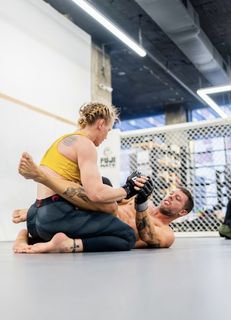 Valentina Shevchenko feet photo thumbnail