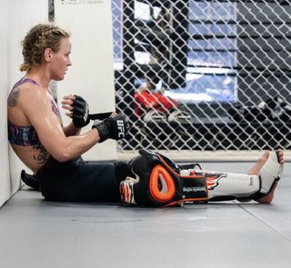 Valentina Shevchenko feet photo thumbnail