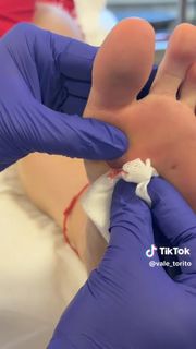 Valentina Toro feet photo 2
