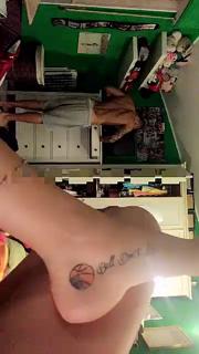 Valentina Vignali feet photo thumbnail