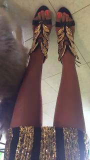 Valentina Vignali feet photo thumbnail