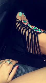 Valentina Vignali feet photo thumbnail