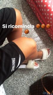 Valentina Vignali feet photo thumbnail