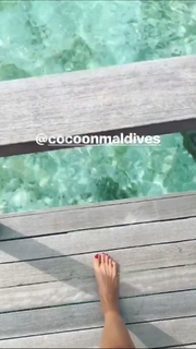Valentina Vignali feet photo thumbnail