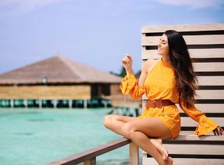 Valentina Vignali feet photo thumbnail