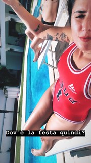 Valentina Vignali feet photo thumbnail