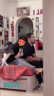 Valentina Vignali feet photo thumbnail