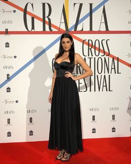 Valentina Vignali feet photo thumbnail