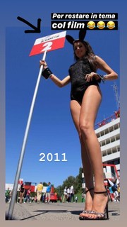 Valentina Vignali feet photo thumbnail