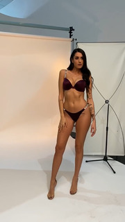 Valentina Vignali feet photo thumbnail