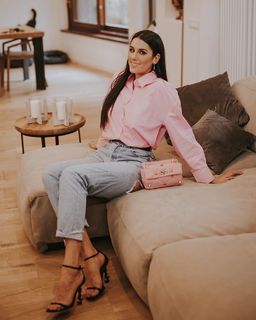 Valentina Vignali feet photo thumbnail