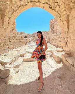 Valentina Vignali feet photo thumbnail