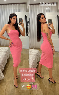 Valentina Vignali feet photo thumbnail