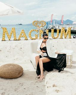 Valentina Vignali feet photo thumbnail