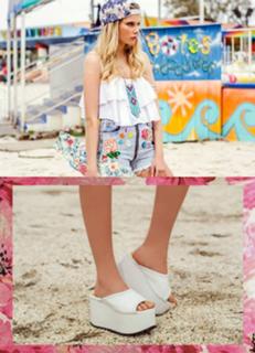 Valentina Zenere feet photo thumbnail