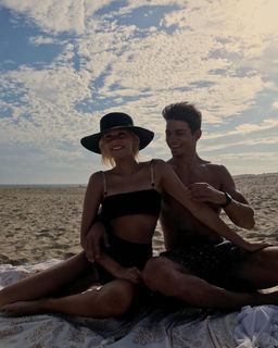 Valentina Zenere feet photo thumbnail