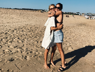 Valentina Zenere feet photo thumbnail