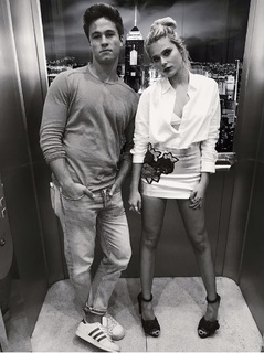 Valentina Zenere feet photo thumbnail