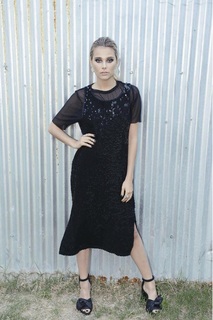 Valentina Zenere feet photo thumbnail