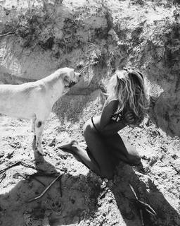 Valentina Zenere feet photo thumbnail